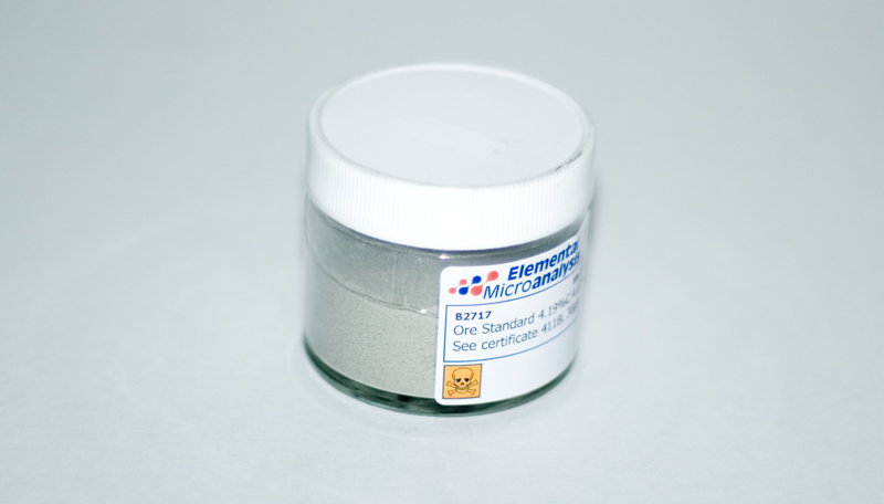 Ore Powder Standard 4.08%C 3.95%S See certificate 821B. 30gm