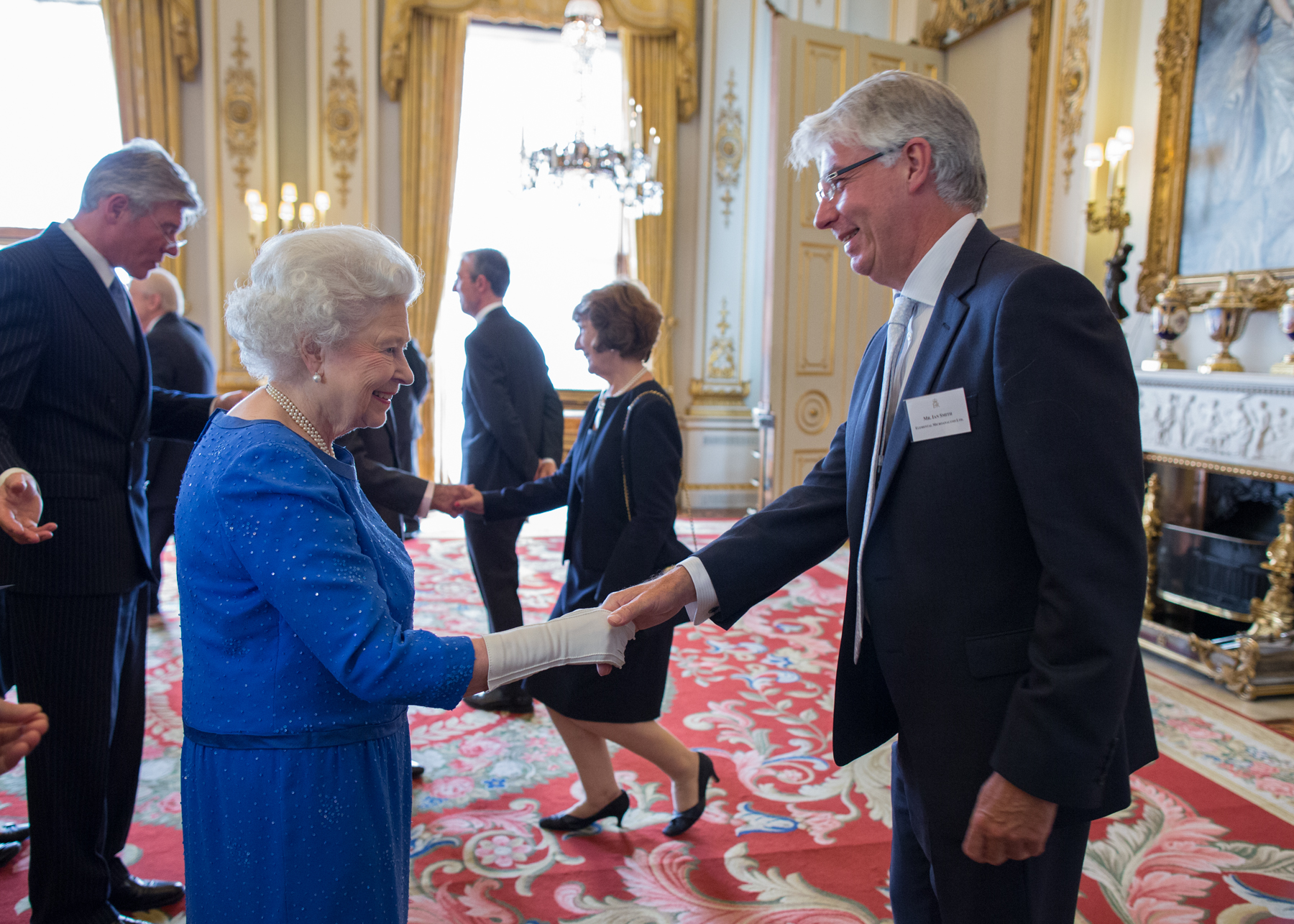 Managing Director Ian Smith meets HRH Queen Elizabeth